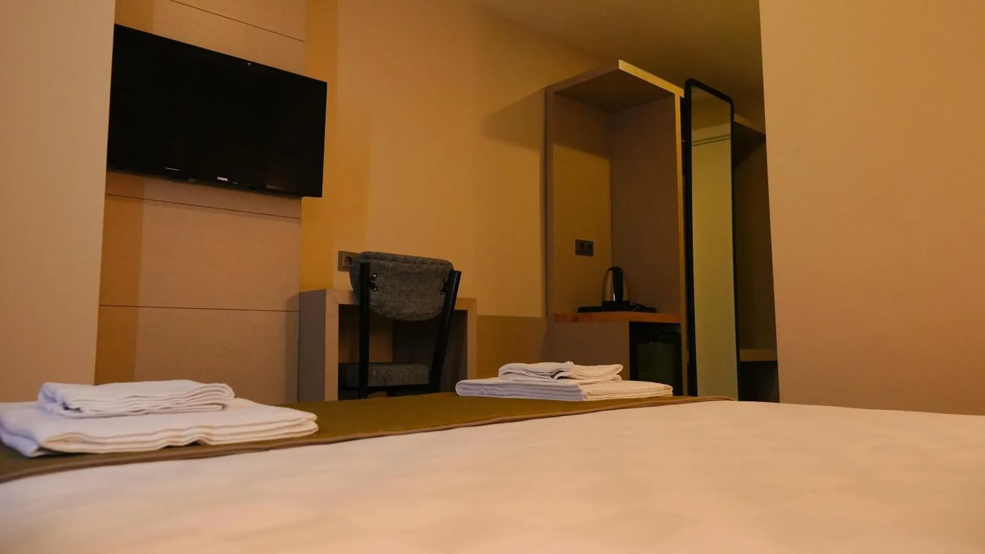 Bonnie City Hotel Antalya 0*,  Törökország