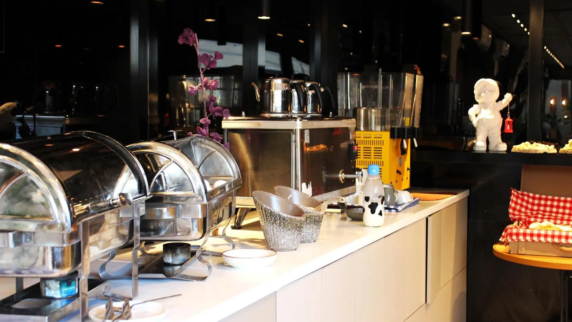 Bonnie City Hotel أنطاليا 0*,  تركيا